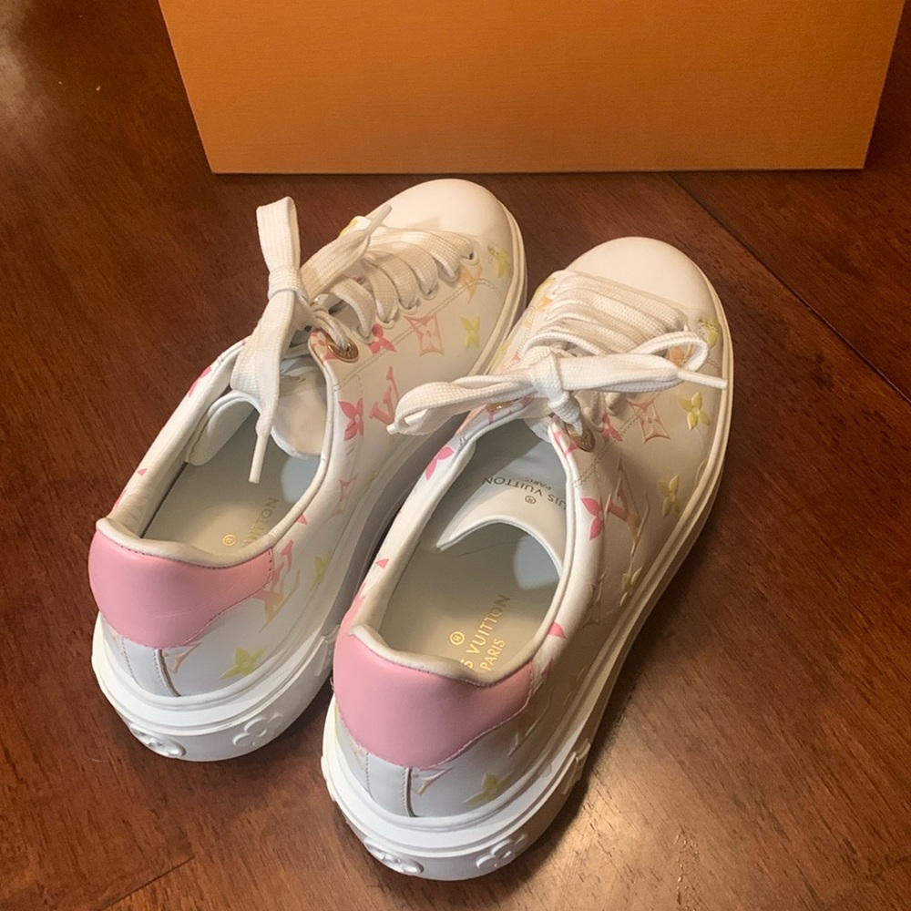 Authentic Luise Vuitton Limited edition sneakers with beautiful colorful… - Picture 4 of 16